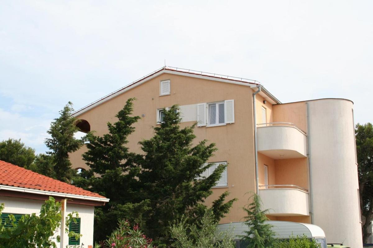 פרמנטורה Apartment Mirna מראה חיצוני תמונה