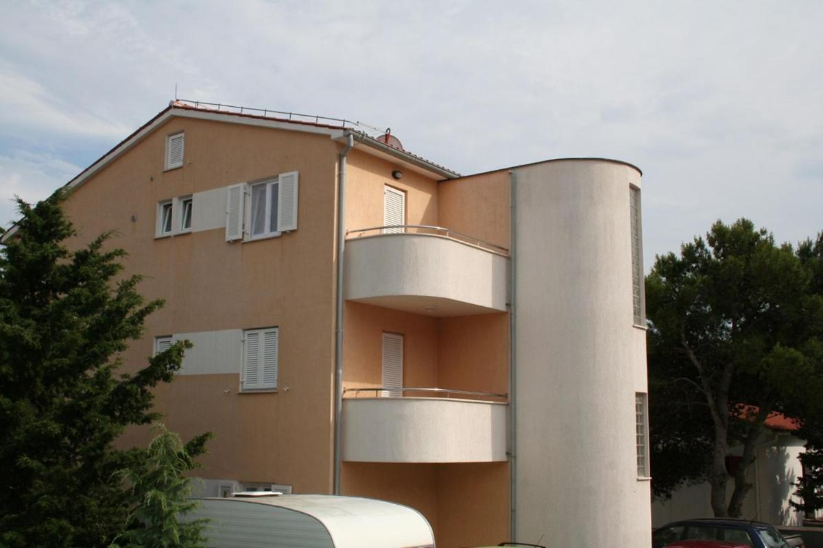 פרמנטורה Apartment Mirna מראה חיצוני תמונה
